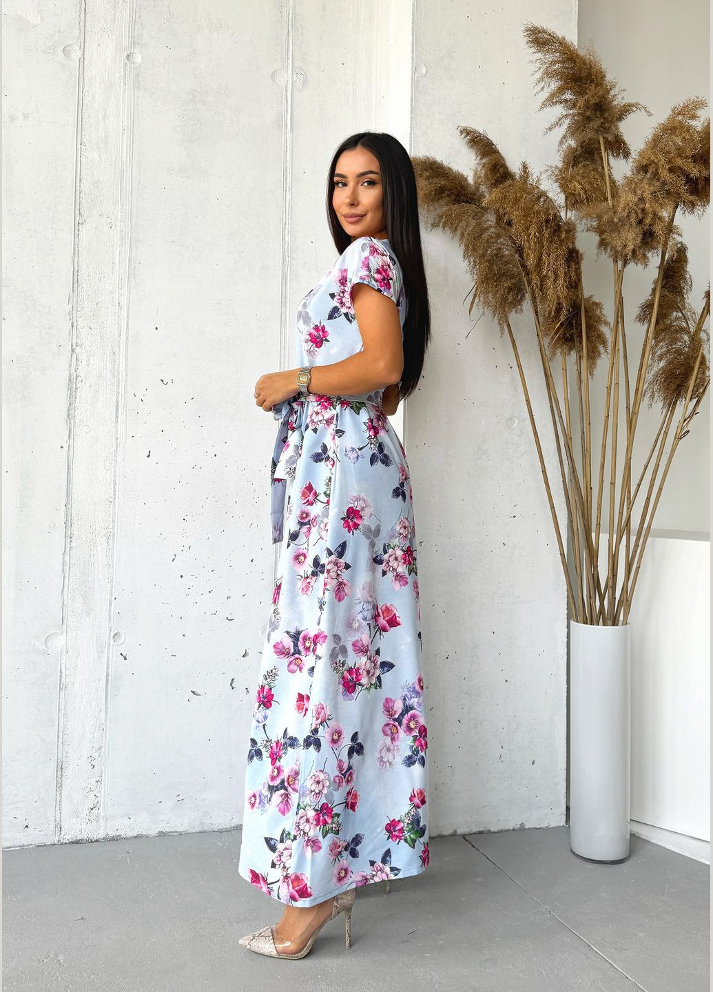 Блакитна коктейльна, джинсова, повсякденний, кежуал, святковий стильна літня витончена довга жіноча сукня з софту а-силует INNOE з квітковим принтом