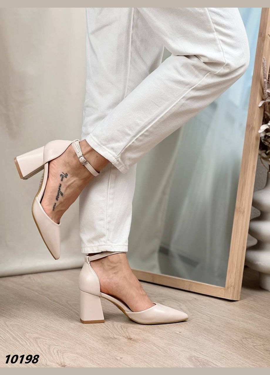 Бежевые боссоножки Vakko