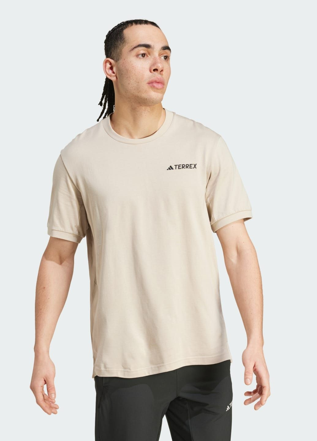 Бежевая футболка terrex xploric logo adidas