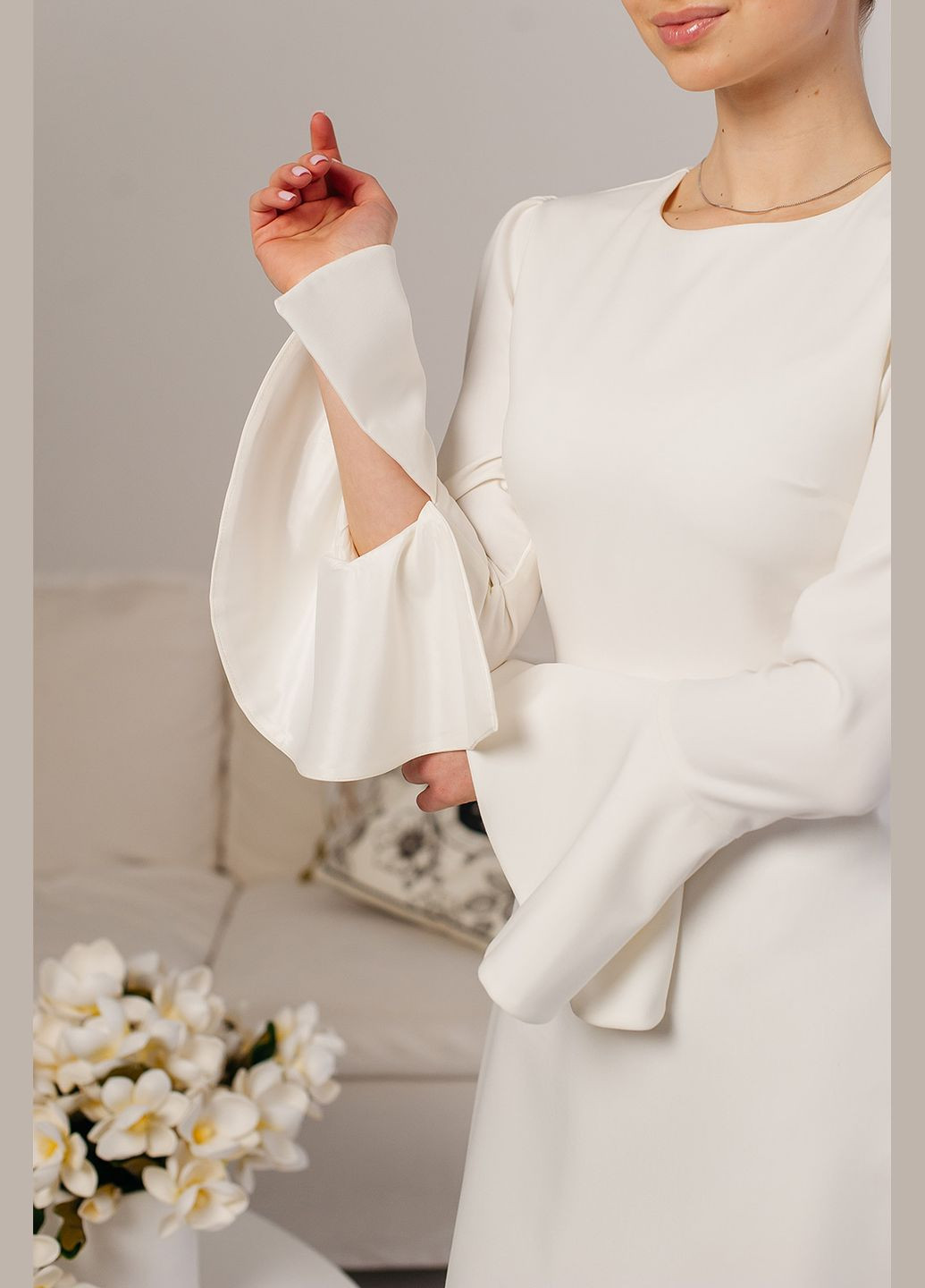 Белое праздничный женское платье «angelina» с рукавом-воланом, трапеция, на подкладке Lana Bryk однотонное