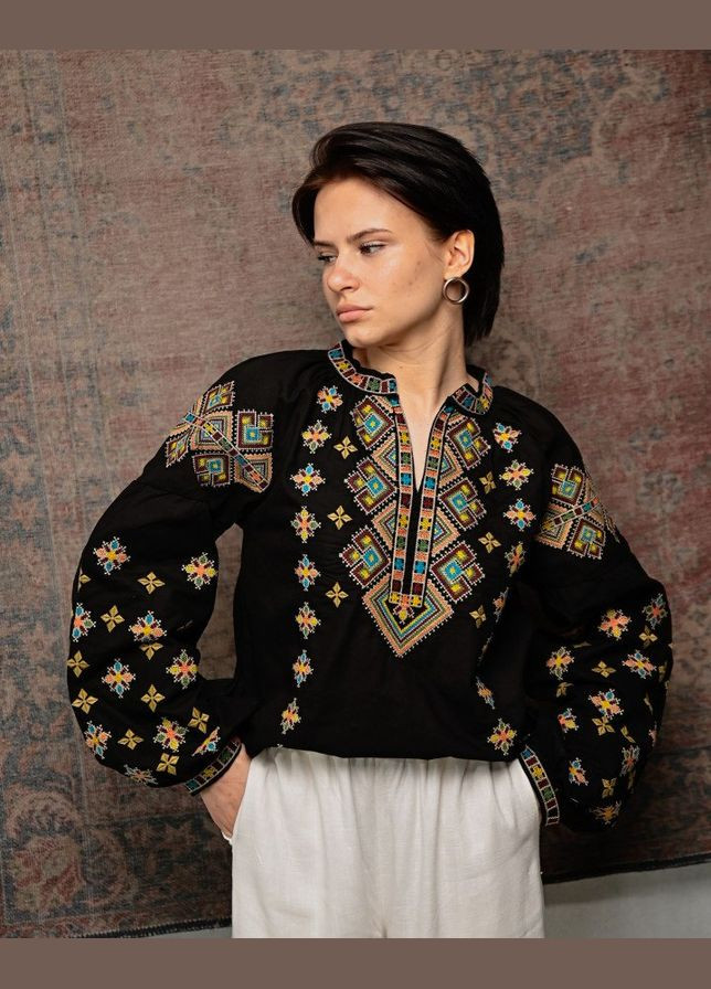 Жіноча вишиванка чорна No Brand - (346052565)