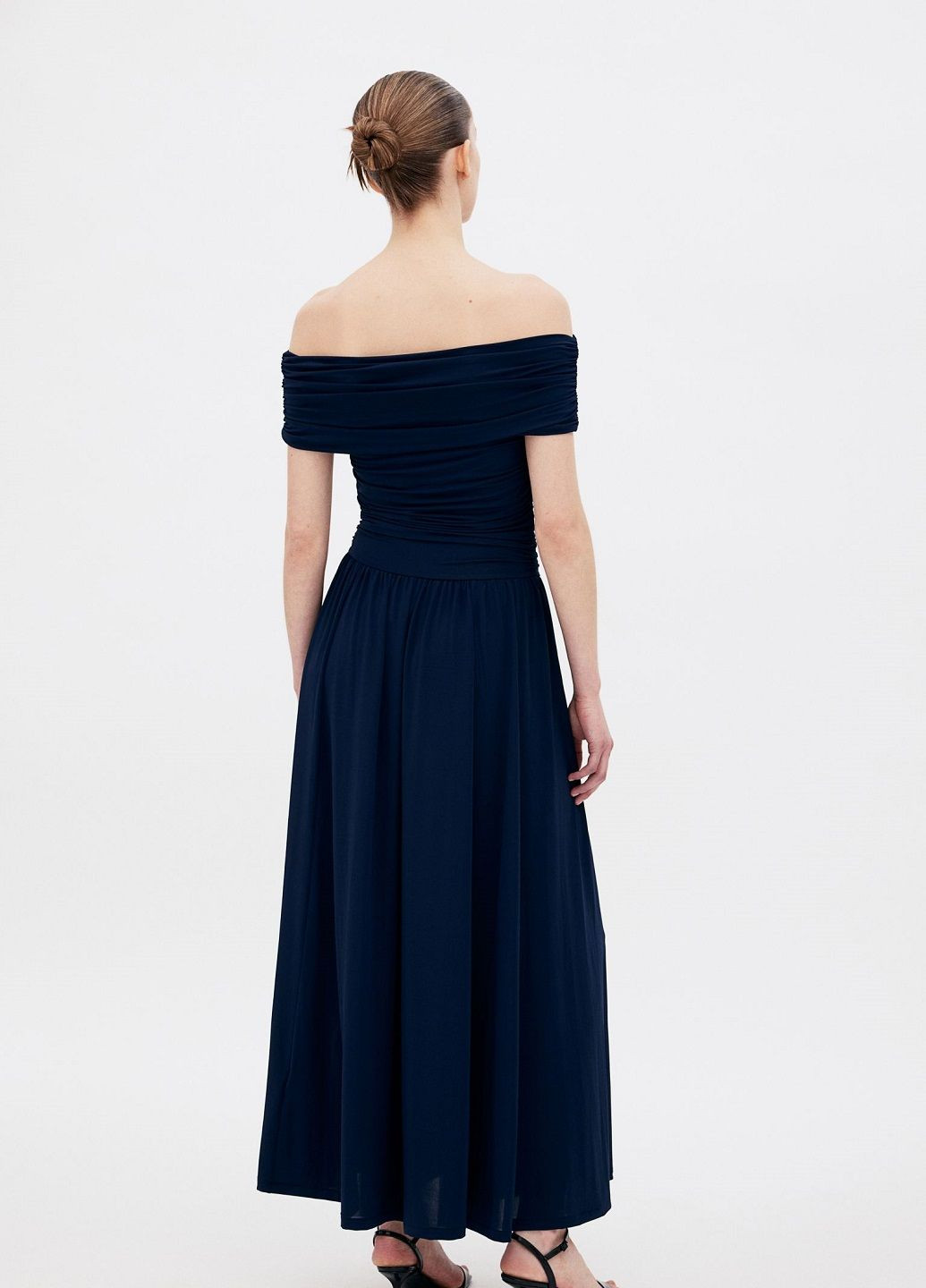 Темно-синее праздничный платье H&M однотонное