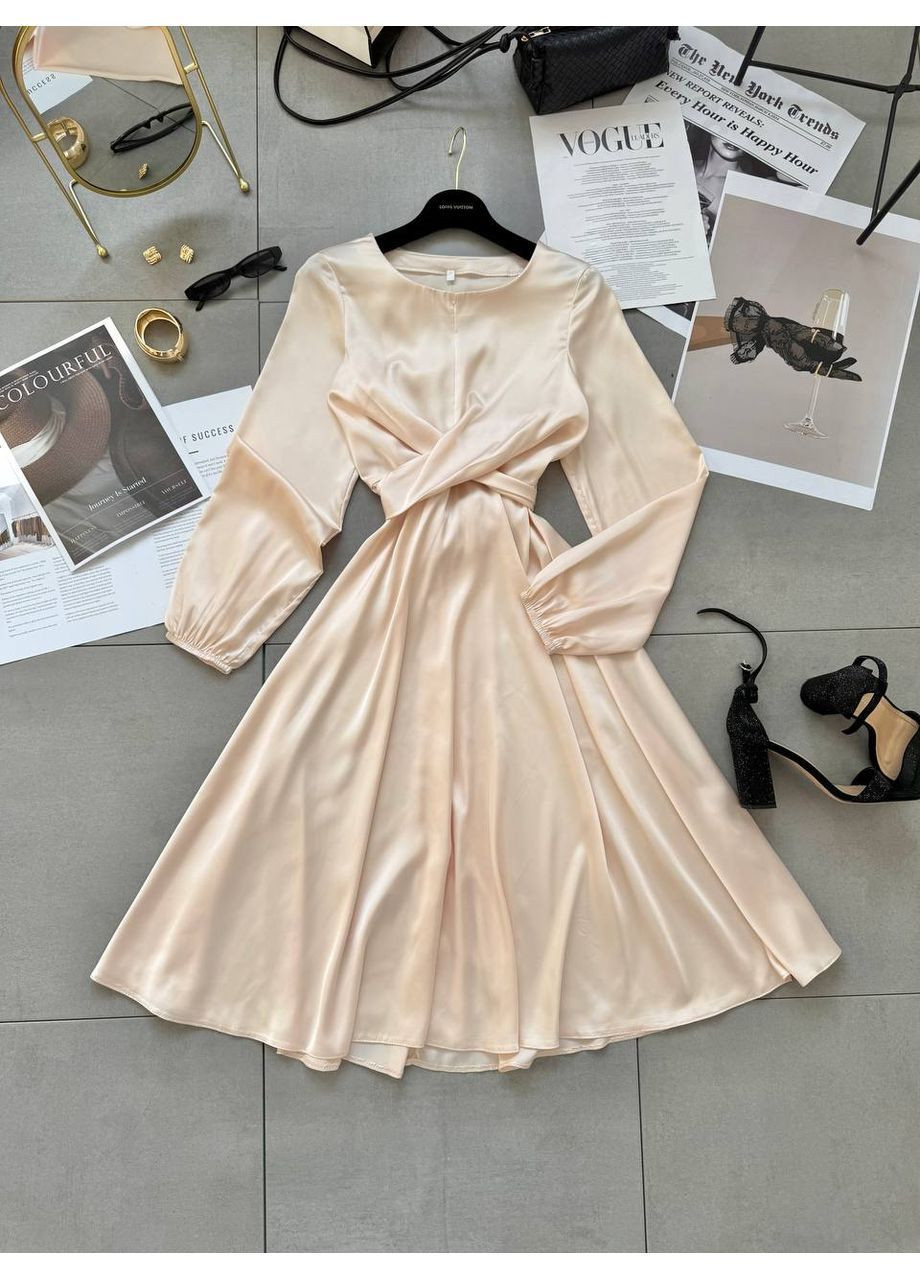 Бежевое повседневный, вечернее, кэжуал женское платье на запах No Brand однотонное