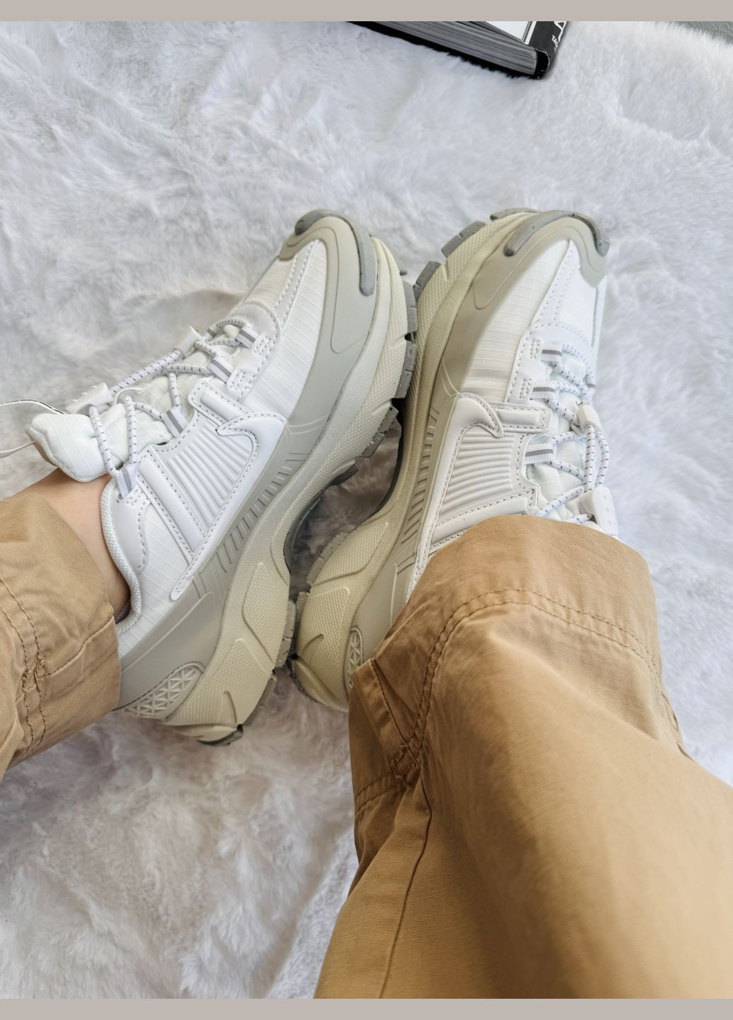 Білі Осінні кросівки чоловічі і жіночі nike vomero roam white beige | найк вомеро роам білі No Brand
