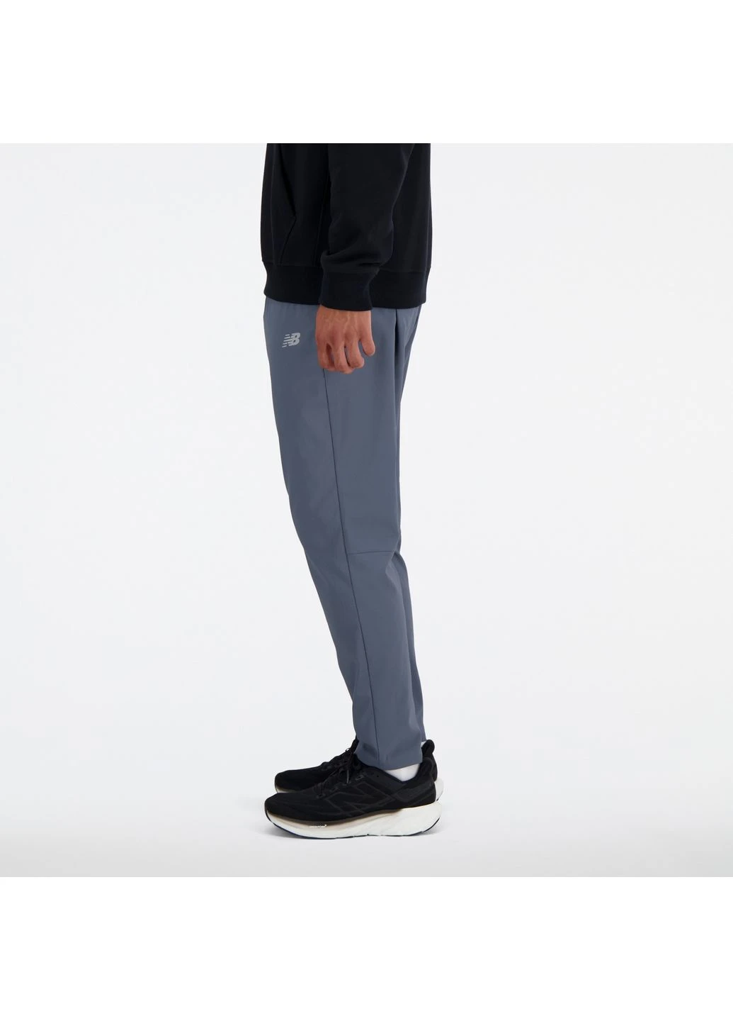 Серые брюки New Balance