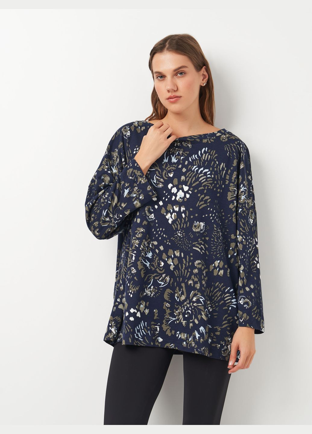 Тёмно-синяя блуза из вискозы C&A