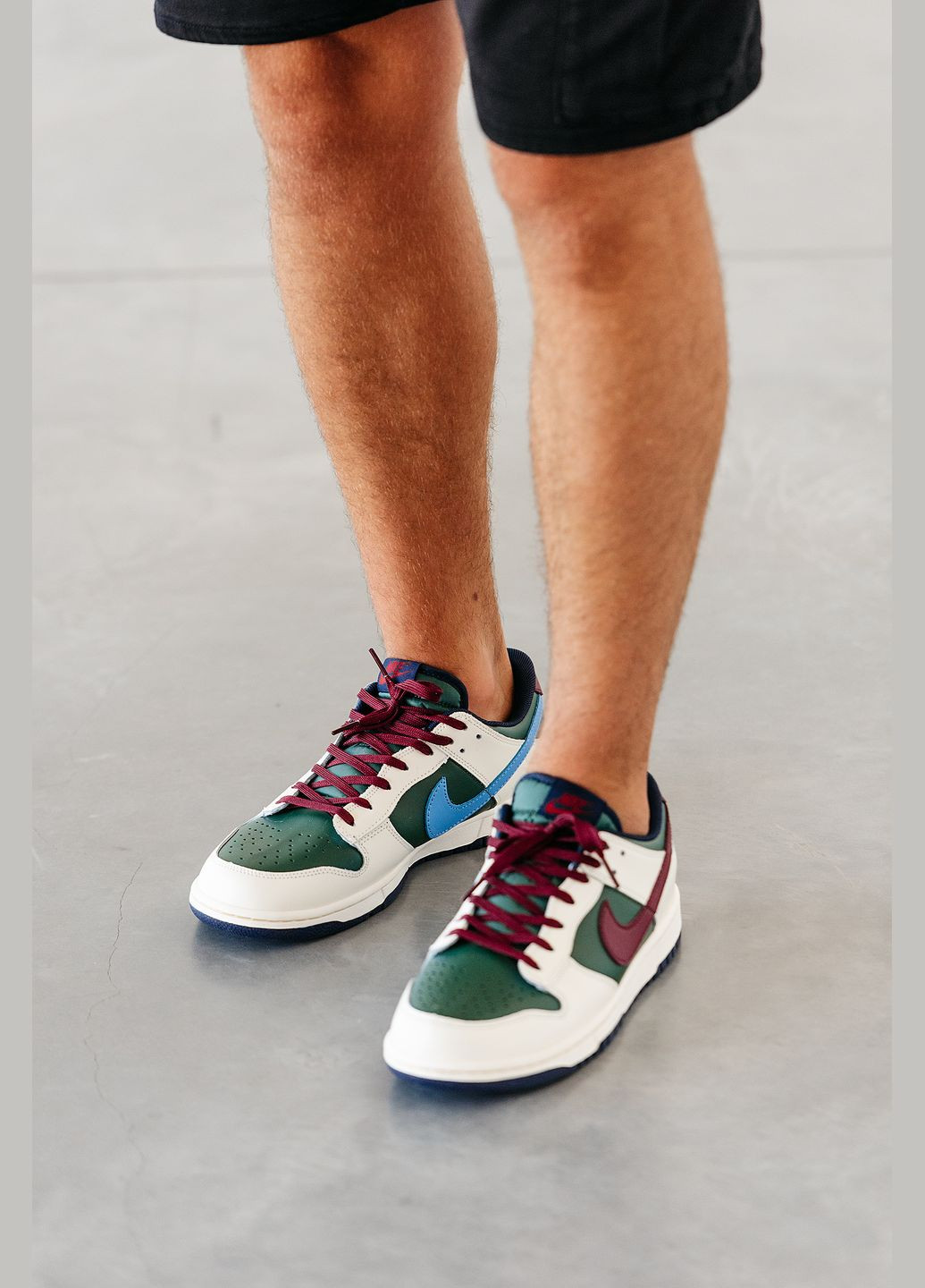 Білі Осінні кросівки чоловічі sb dunk low white red green | найк сб данк низькі білі червоні зелені No Brand