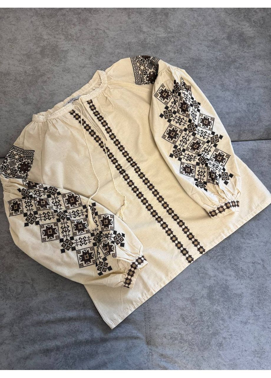 Бежева вишиванка жіноча з геометричним орнаментом (368668381)