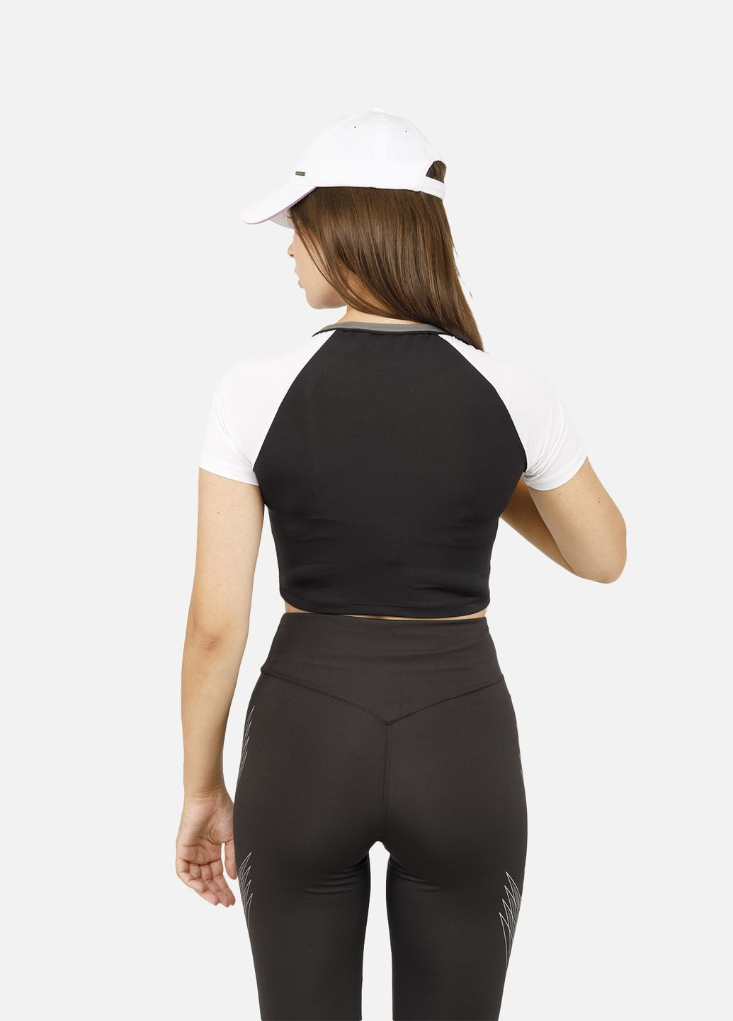 Женская спортивная футболка цвет черный ЦБ-00259996 Tommy Life - (302489236)