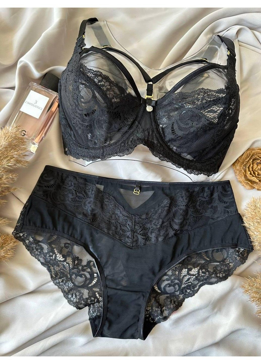 Чорний комплект бюстгальтер з портупеями з трусиками сліп 11348 чорний Lanny Mode
