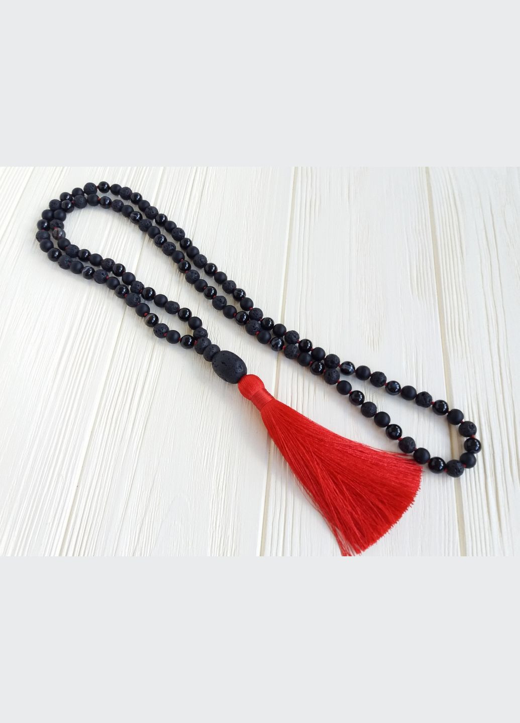 Чотки з натурального каменю Агат Онікс Лава 108 намистин 8мм червона кисть No Brand (331293531)