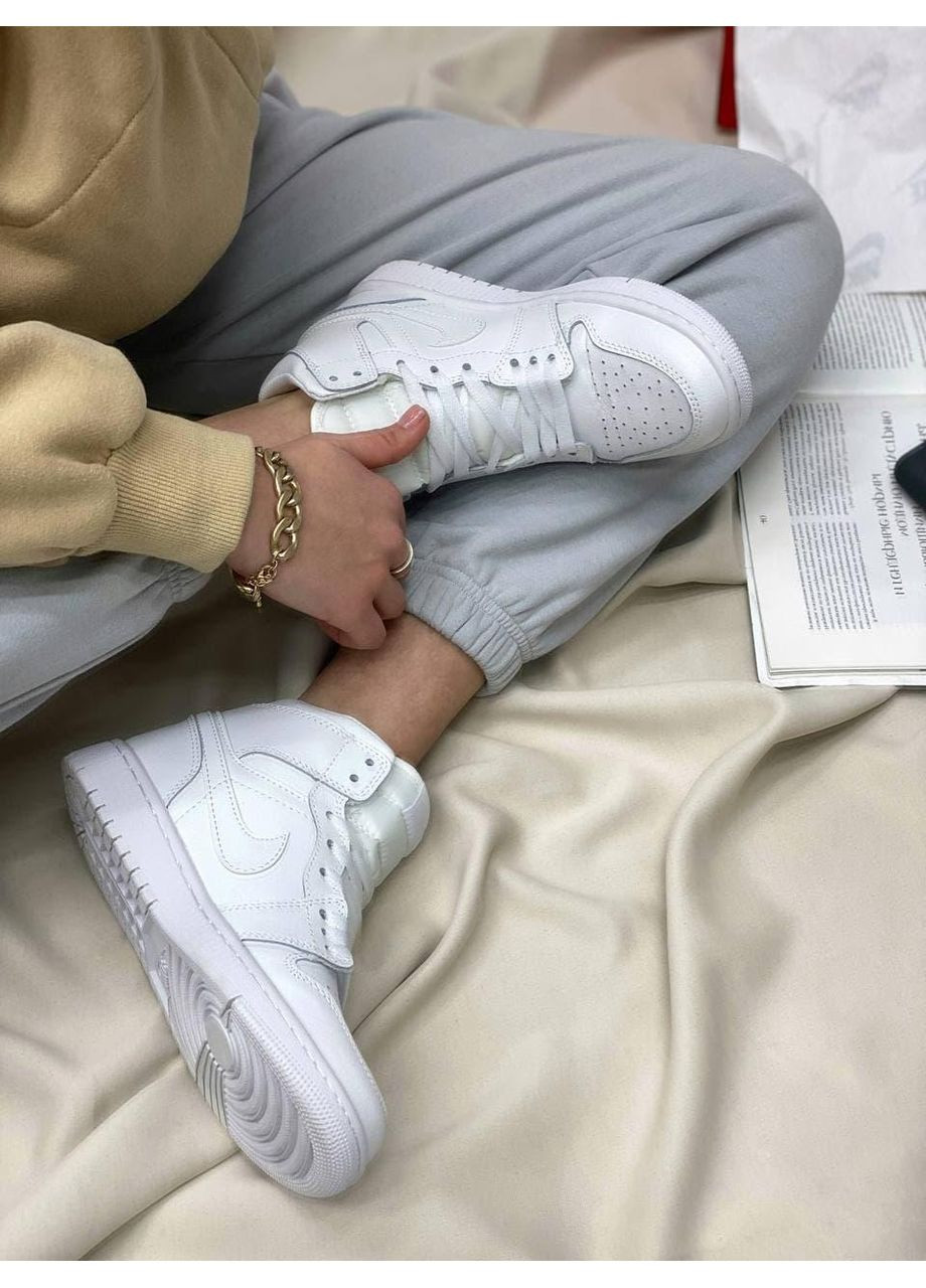 КРОССОВКИ ЖЕНСКИЕ NIKE AIR JORDAN 1 RETRO HIGH WHITE «BLACK LOGO» НАЙК АИР ДЖОРДАН No Brand чёрные демисезоны (367170617)