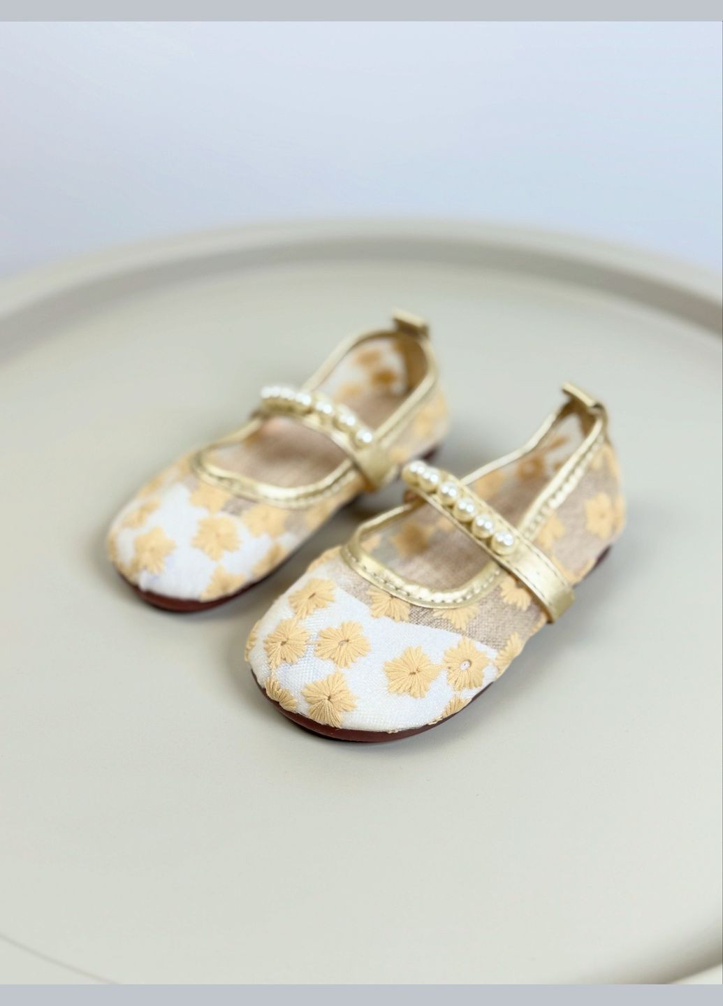 Бежевые туфли детские бежевые 1568 No Brand