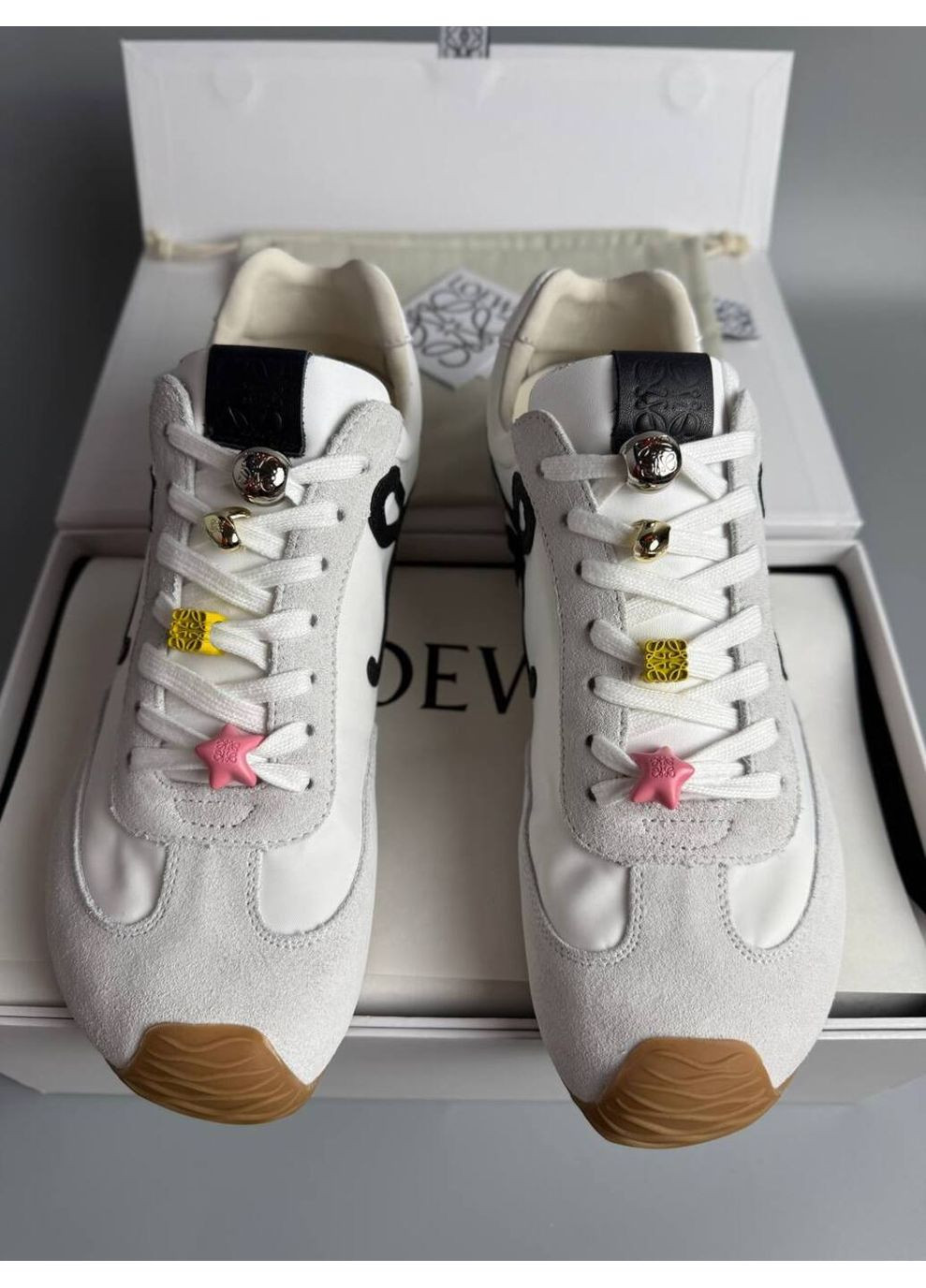 Світло-бежеві кеди кросівки жіночі замшеві лоеве sneakers Sb