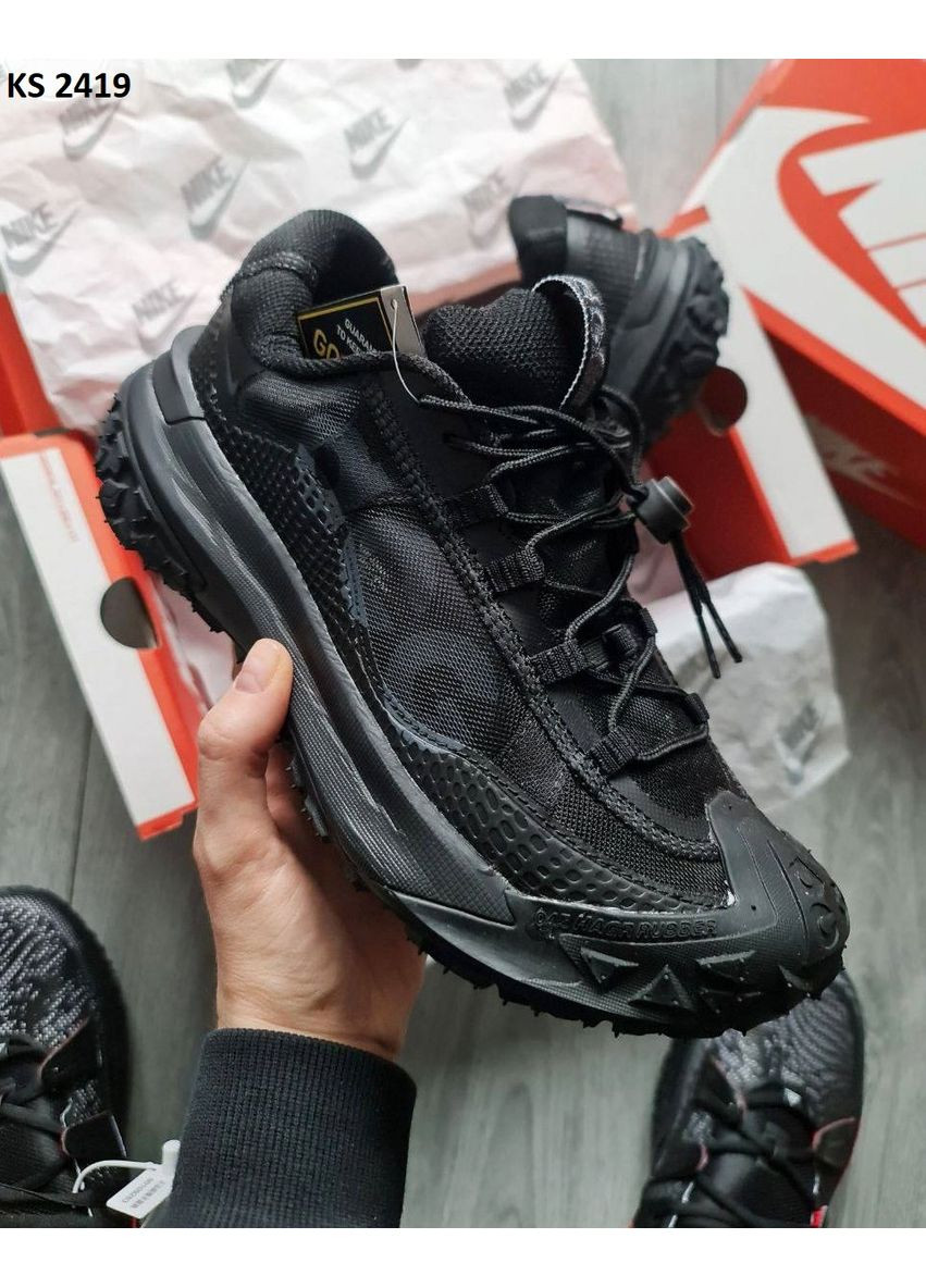 Чорні Осінні кросівки чоловічі nike acg mountain fly 2 low triple black найк асж маунс флай No Brand