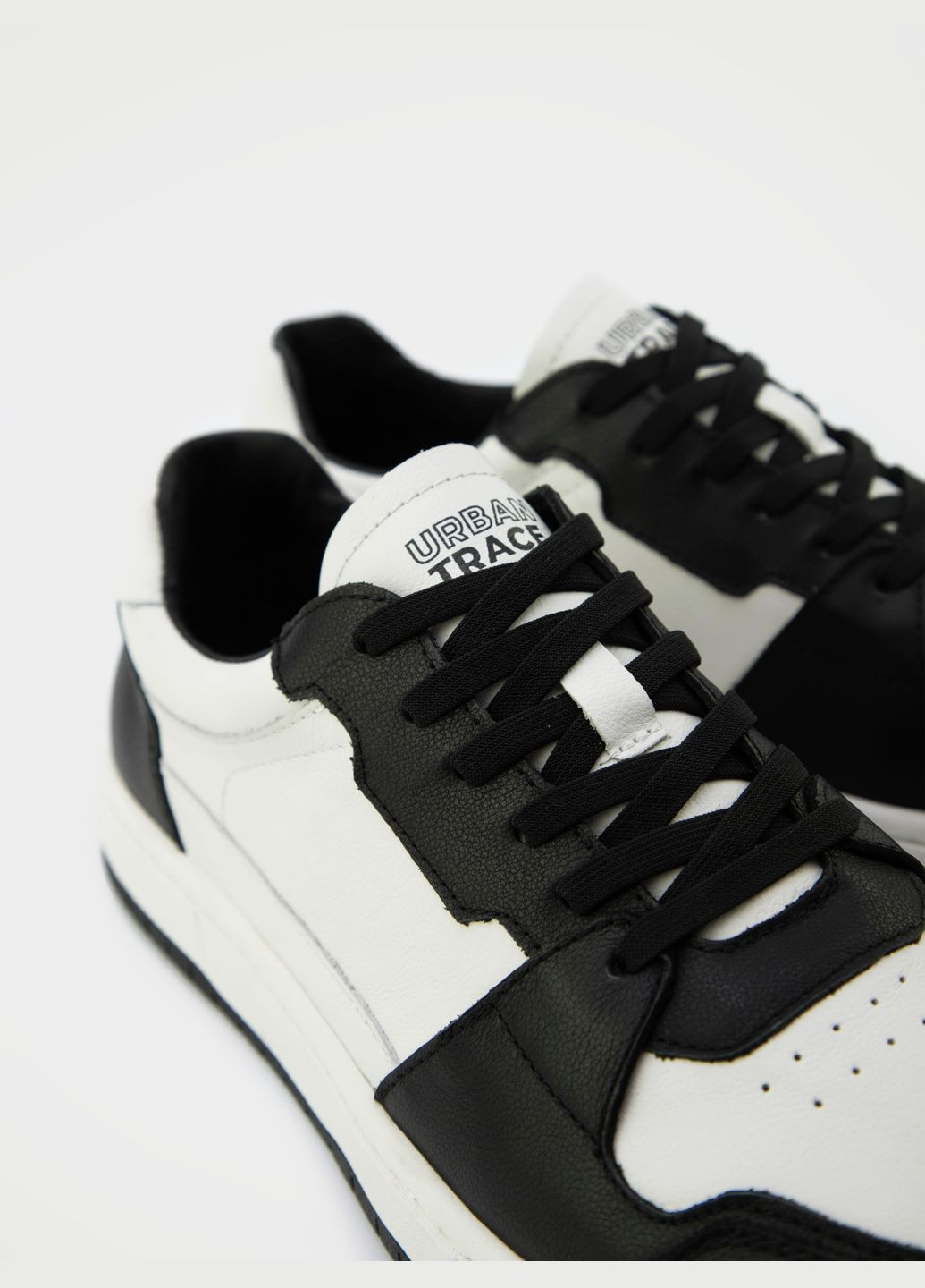 Білі кросівки чоловічі URBAN TRACE