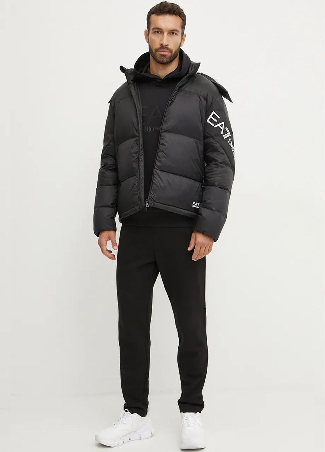 Чорний зимній Пуховик Emporio Armani