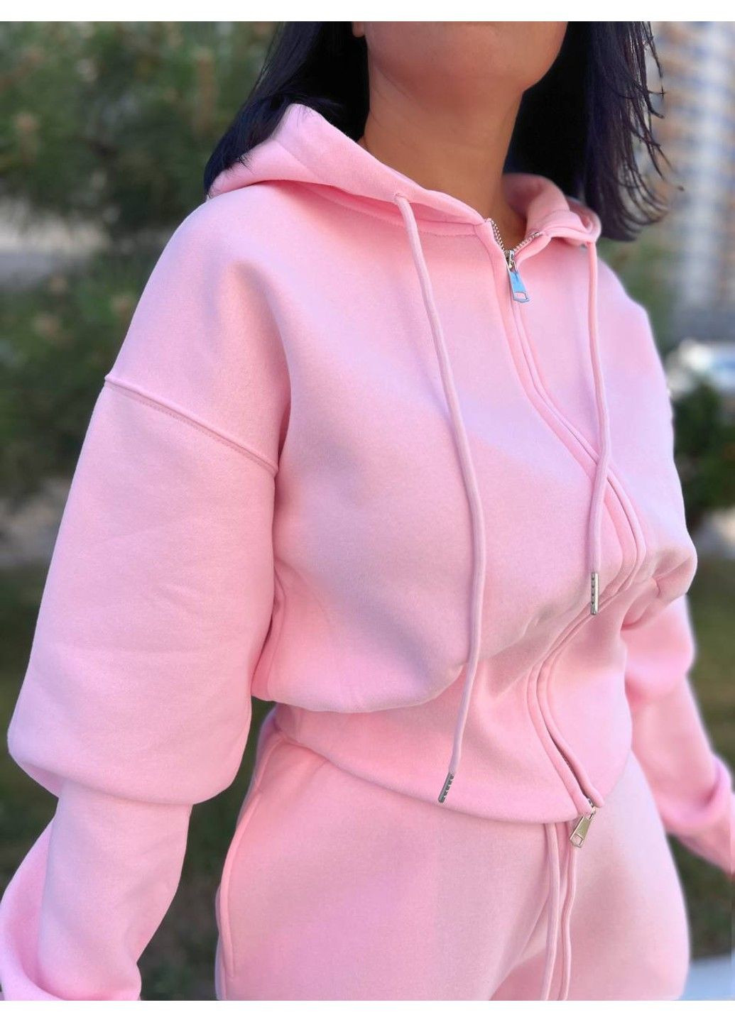 Костюм жіночий Joy One 80073 укорочене худі на блискавці з капюшоном та брюки рівні від стегна No Brand (302899873)