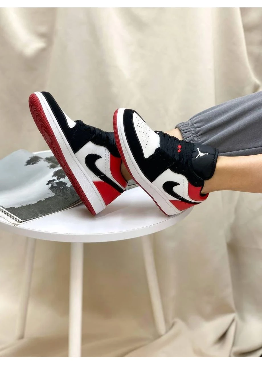 КРОССОВКИ ЖЕНСКИЕ NIKE AIR JORDAN RETRO 1 LOW BLACK TOE RED НАЙК АИР ДЖОРДАН ЧЕРНЫЕ No Brand чёрные демисезоны (392020777)