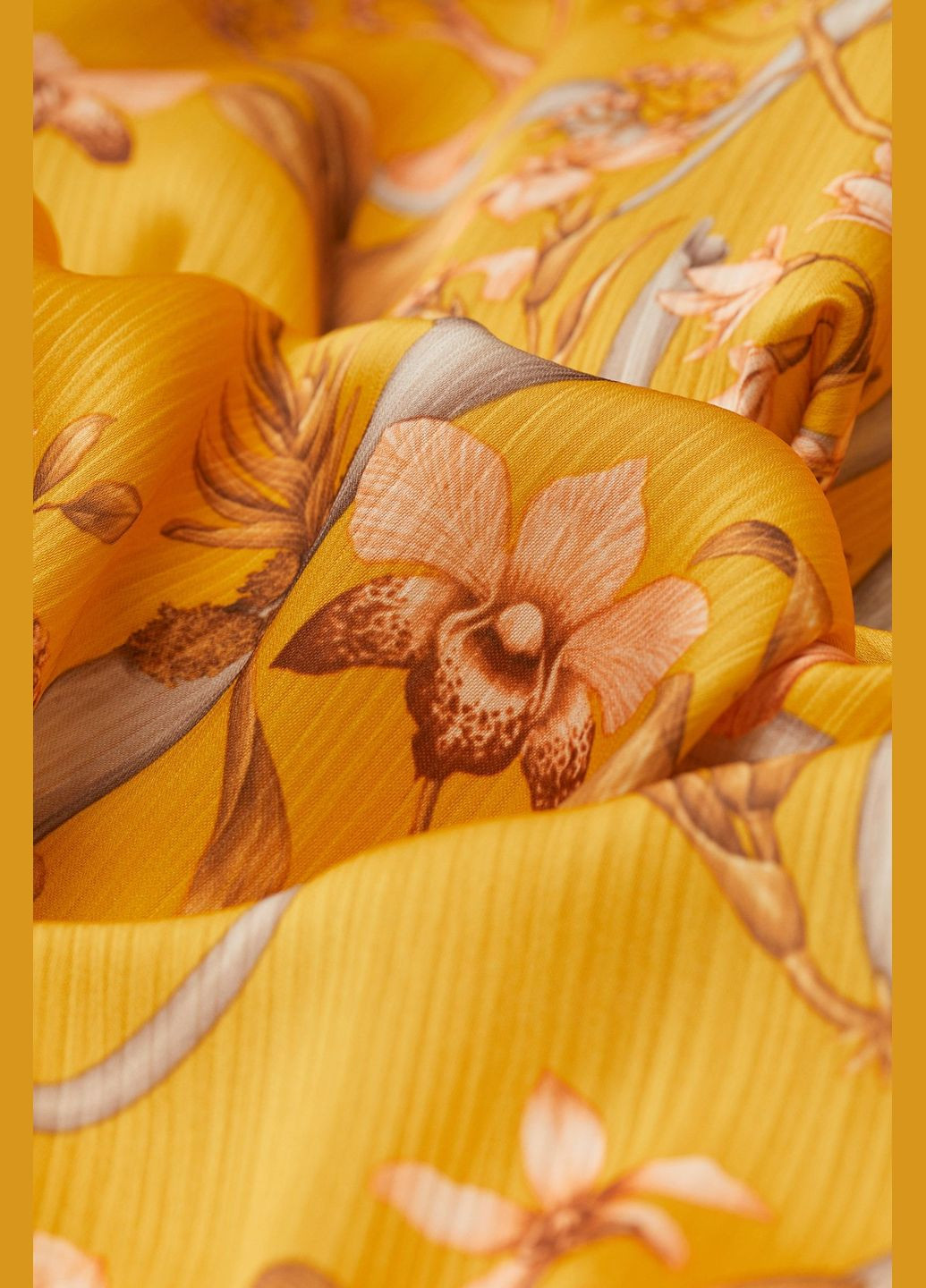 Желтое платье атласное H&M с цветочным принтом