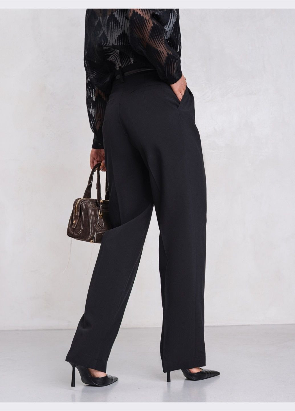 брюки чёрного цвета со стрелками Dressa (324560190)