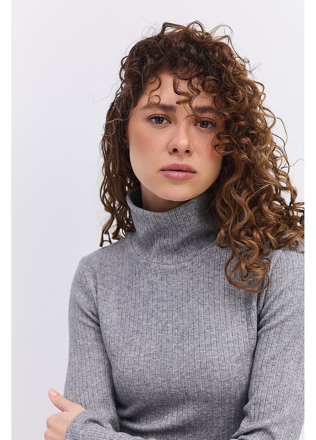 Женская трикотажная кофта в серый рубчик с асимметричным низом Arjen (364967601)