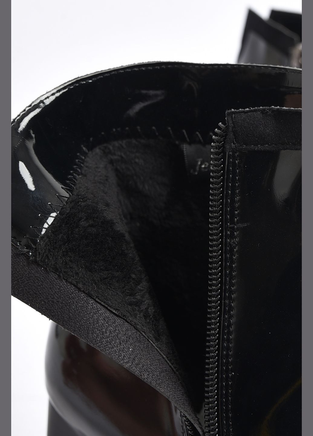 Черевики жіночі демісезонні чорного кольору Let's Shop (294293070)
