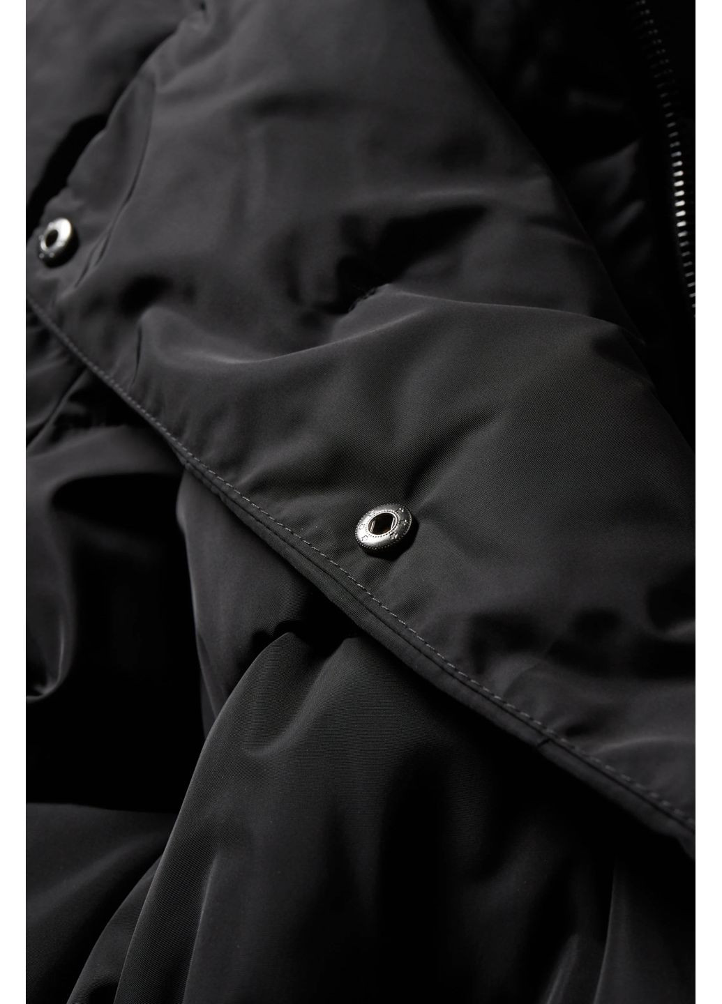 Чорна демісезонна стегана подовжена куртка C&A