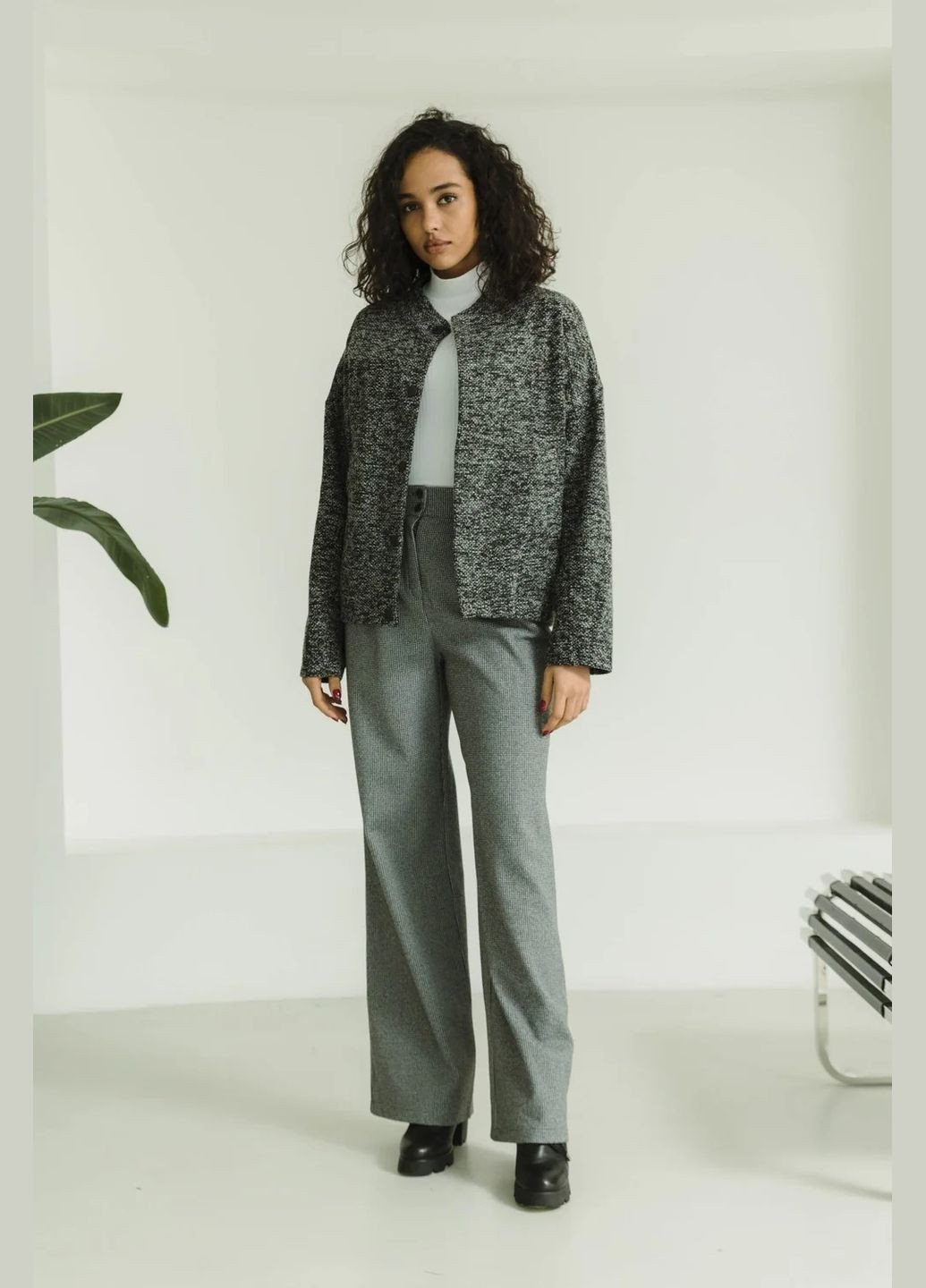 Сіра демісезонна бомбер Seventeen