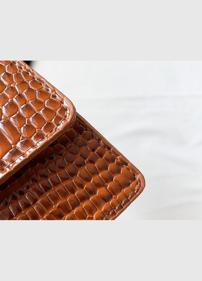 Женская лаковая мини сумочка клатч на плечо с принтом рептилия коричневая (sku_1736Н) No Brand (330576868)