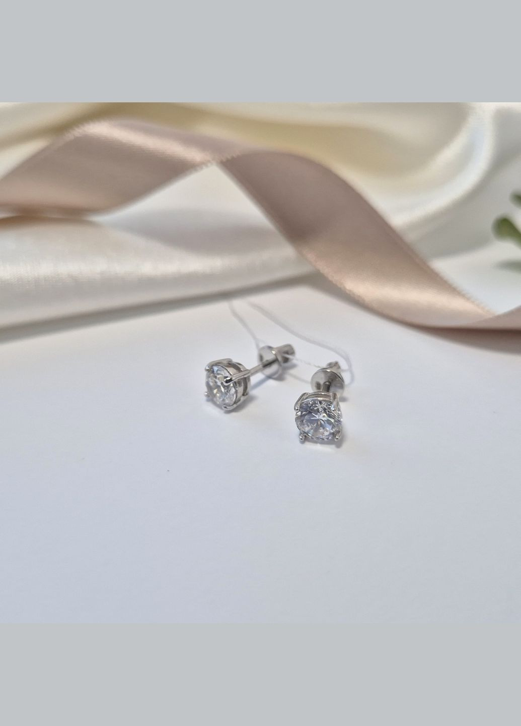 Срібні сережки гвоздики на закрутках Білий Камінь 6 мм срібло 925 проби Родоване вс002р 2.31г No Brand (337525538)