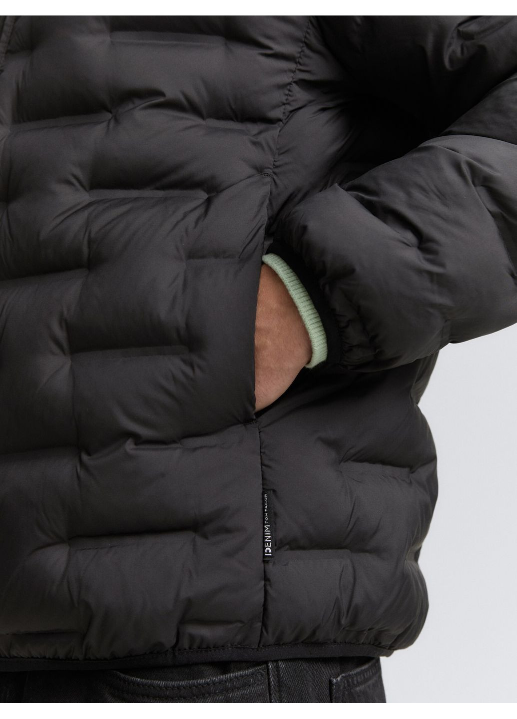 Черная демисезонная куртка Tom Tailor