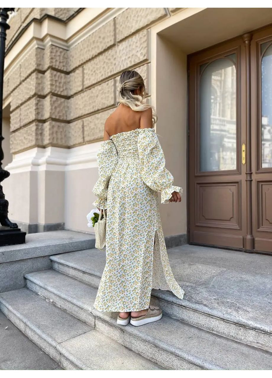 Желтое длинное муслиновое платье белого цвета в розовом сердечке. No Brand