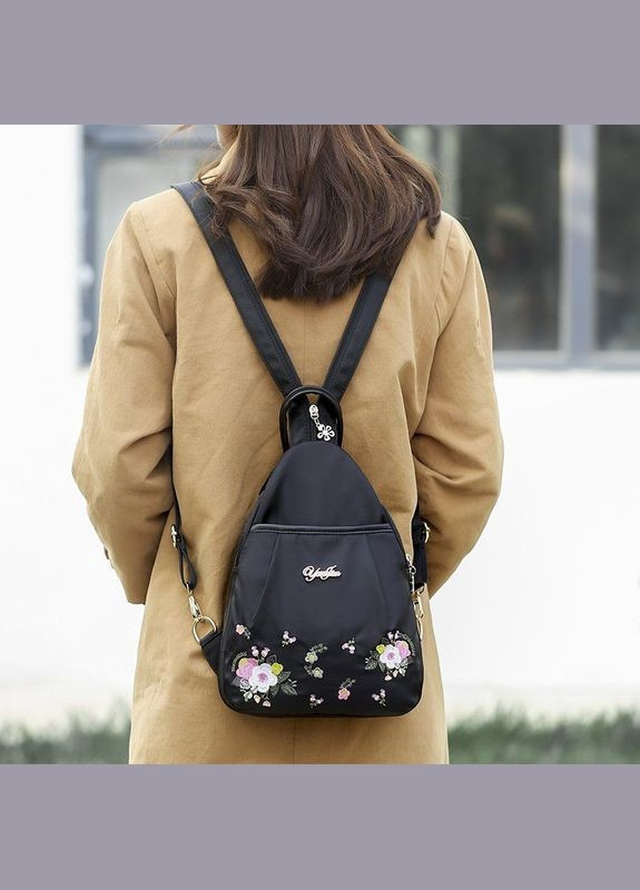 Жіночий рюкзак з вишивкою Black XS Italian Bags (291882950)