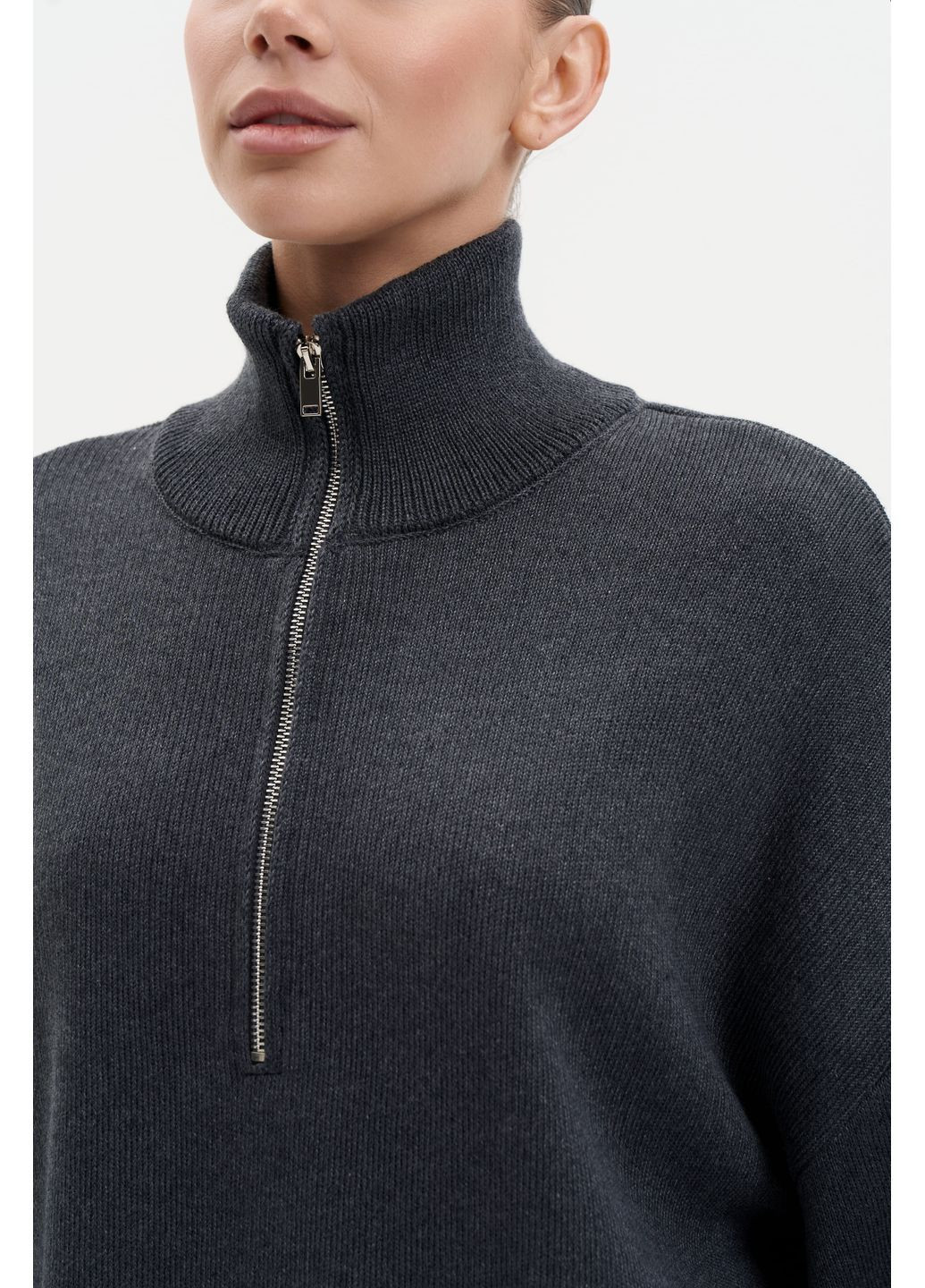 Сірий демісезонний светр з бігунцем s012 Twice