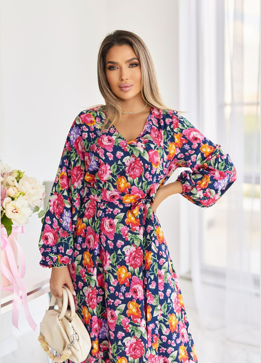 Темно-синя коктейльна, ділова, повсякденний, кежуал, джинсова жіноча яскрава сукня з квітковим візерунком і акцентом на талії а-силует INNOE з квітковим принтом