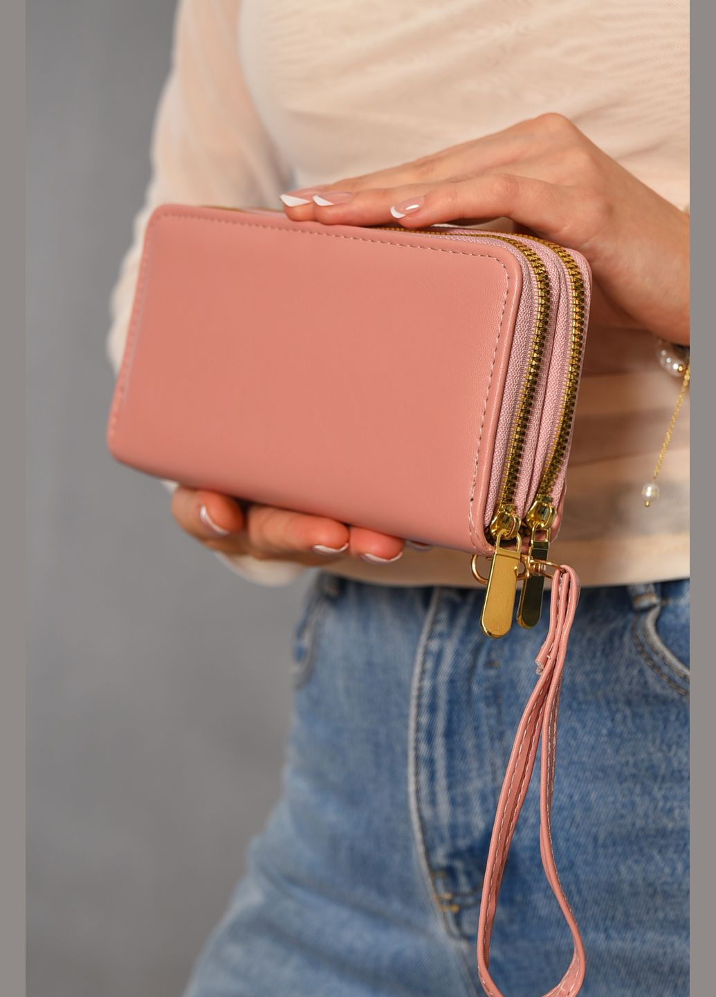 Гаманець жіночий з екошкіри рожевого кольору Let's Shop (312374737)