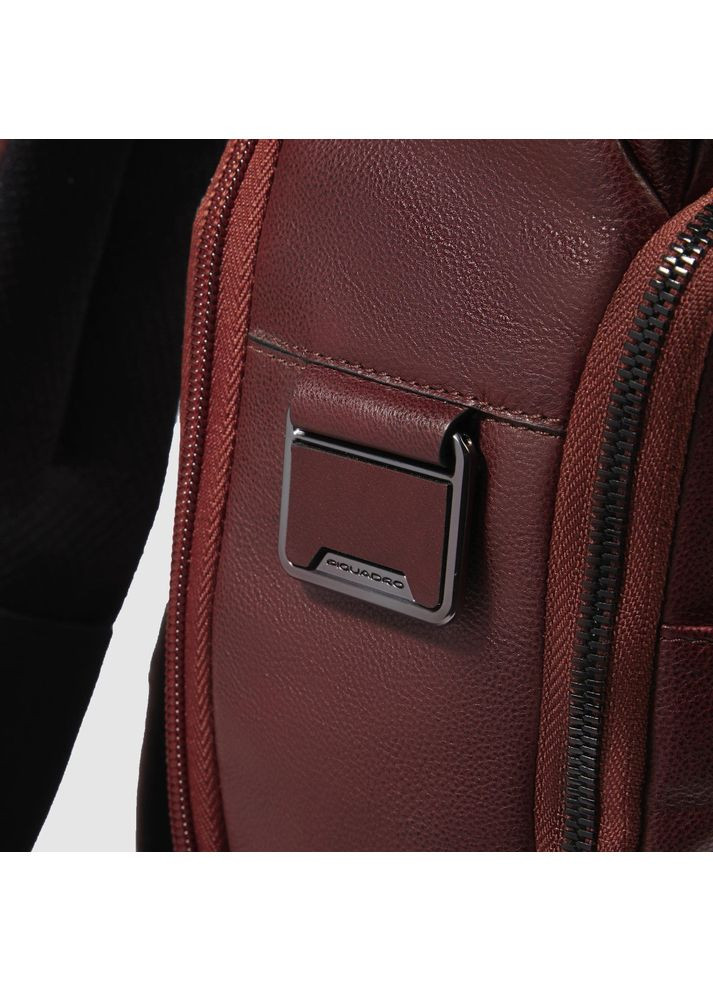 Рюкзак для ноутбука Philip (W136) Brown CA6796W136_M Piquadro (372668525)