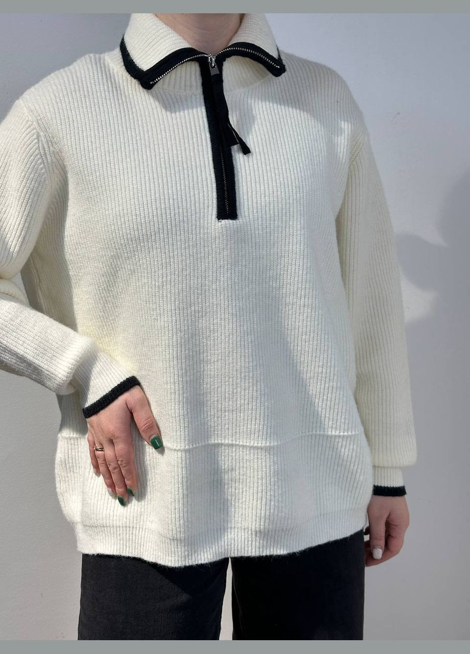 Молочный взятый свитер Hello Ріст 164см,обєм грудей 89,талія 74,бедра 95