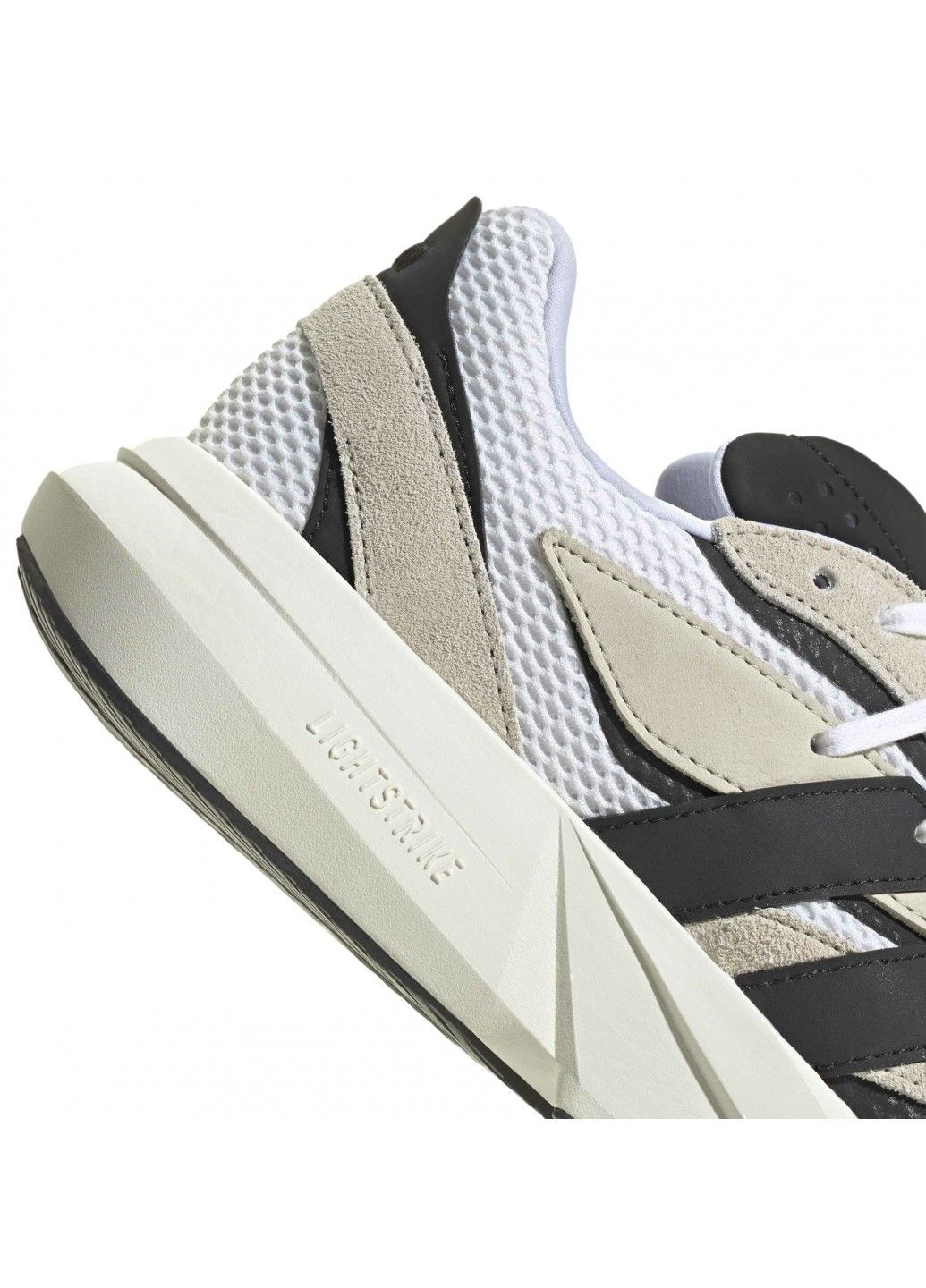 Бежеві кросівки демісезон adidas Lightblaze Shoes