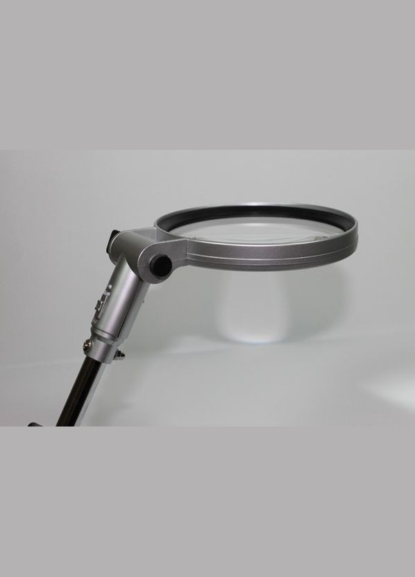Лупа настільна срібляста з підсвічуванням 120мм FROM FACTORY LUN (335395923)