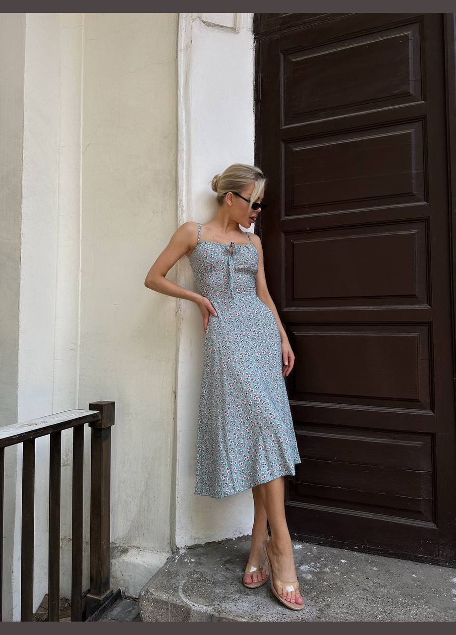 Голубое повседневный женское платье меди с цветочным принтом MonCher с цветочным принтом