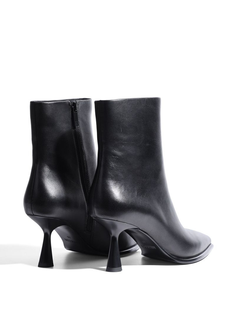 Осенние женские ботинки g681-8001 черная кожа MIRATON