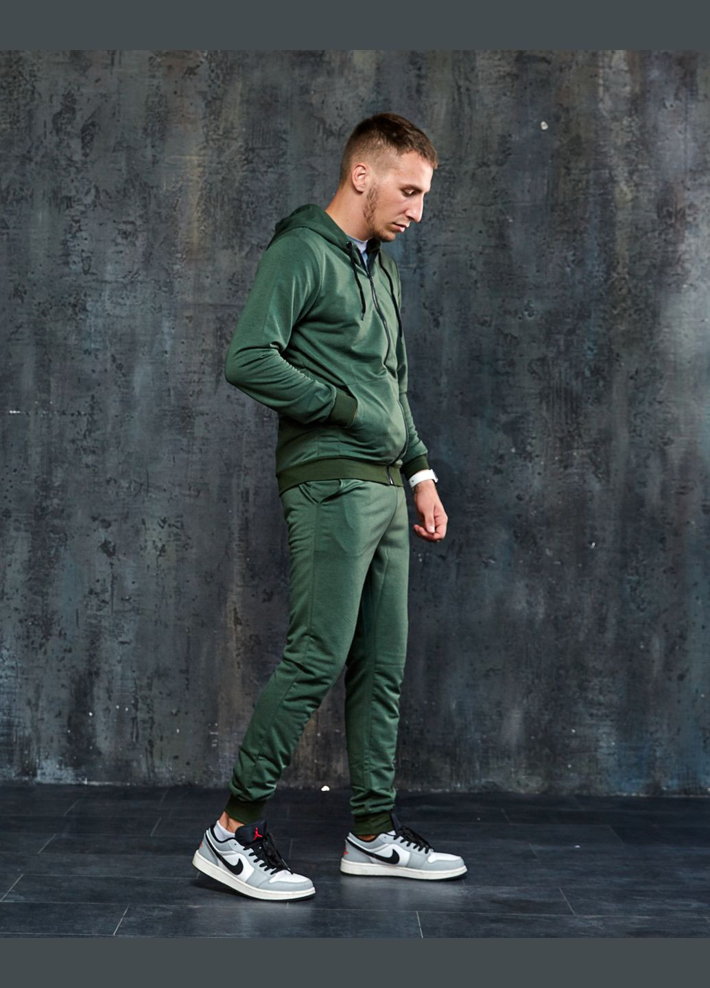 Костюм спортивный мужской на змейке No Brand спортивный костюм (301506530)