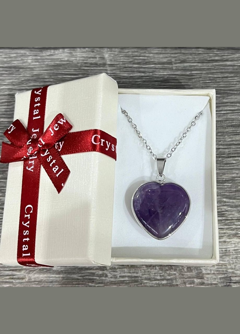 Кулон з натуральним каменем Аметист в оправі у формі серця на ланцюжку в подарунковій коробочці Овен (331291850)