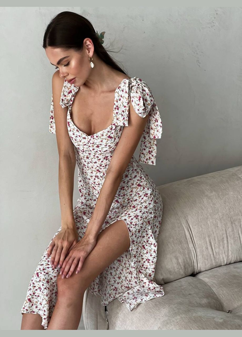 Белое кэжуал очаровательная новинка – сарафан Adelante с цветочным принтом