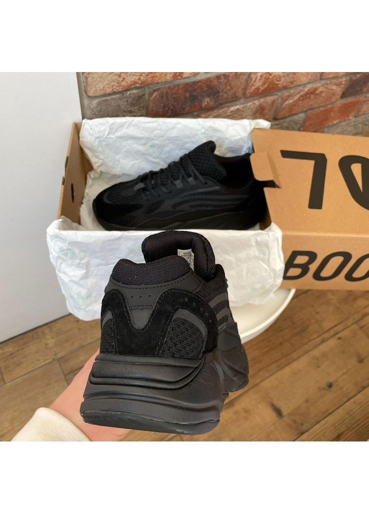 Черные демисезонные кроссовки мужские adidas yeezy boost 700 v2 no logo black адидас изи буст No Brand