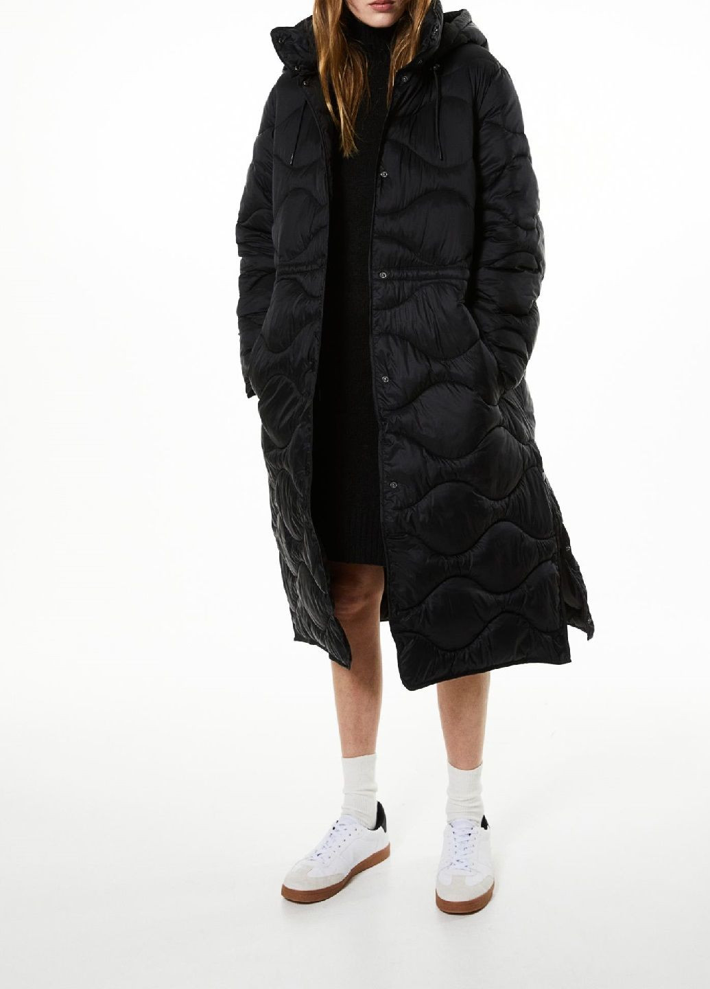 Черная зимняя куртка H&M