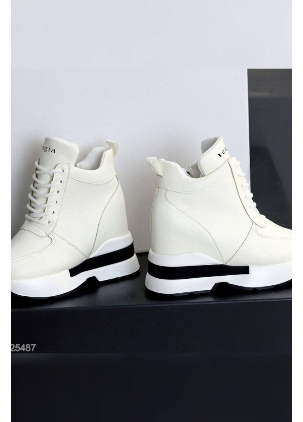 Кроссовки сникерсы женские белые из эко кожи на танкетке с мехом зимние Veagia Снікерси белые зима (364193814)