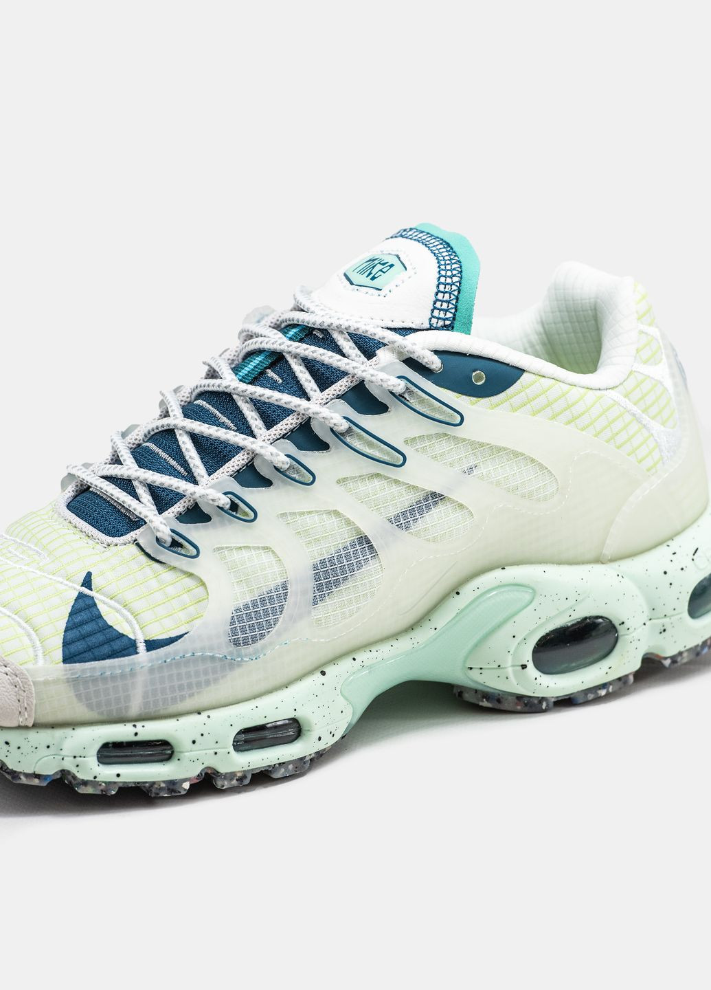 Белые демисезонные кроссовки мужские nike air max tn plus terrascape white | найк аир макс тн плюс белые No Brand